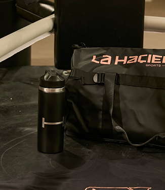 Merch maleta y termo deportivo La Hacienda